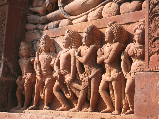 Relief from the DashAvatar Temple (500 CE) in Deogarh, India. Draupadi (far right) with her five husbands, from the Mahābhārata.